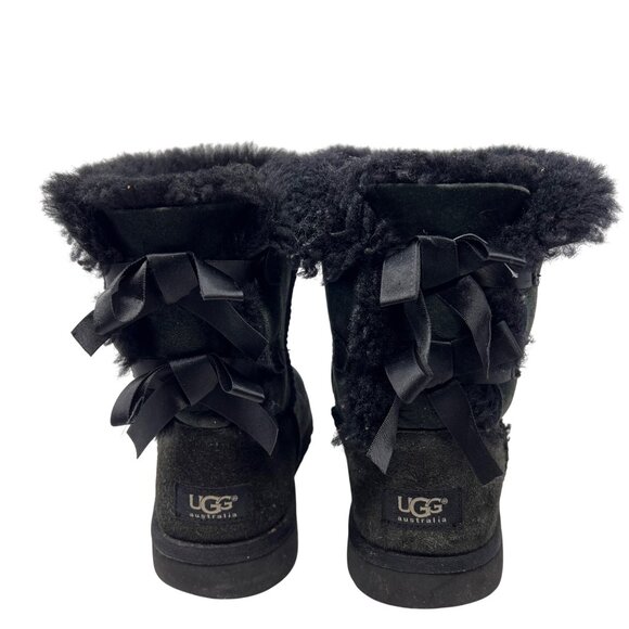 UGG Bailey Bow II Genuine Shearling Boots in Black Suede Women's Size 6 - Picture 2 of 10